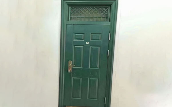 蒲城学校教室门